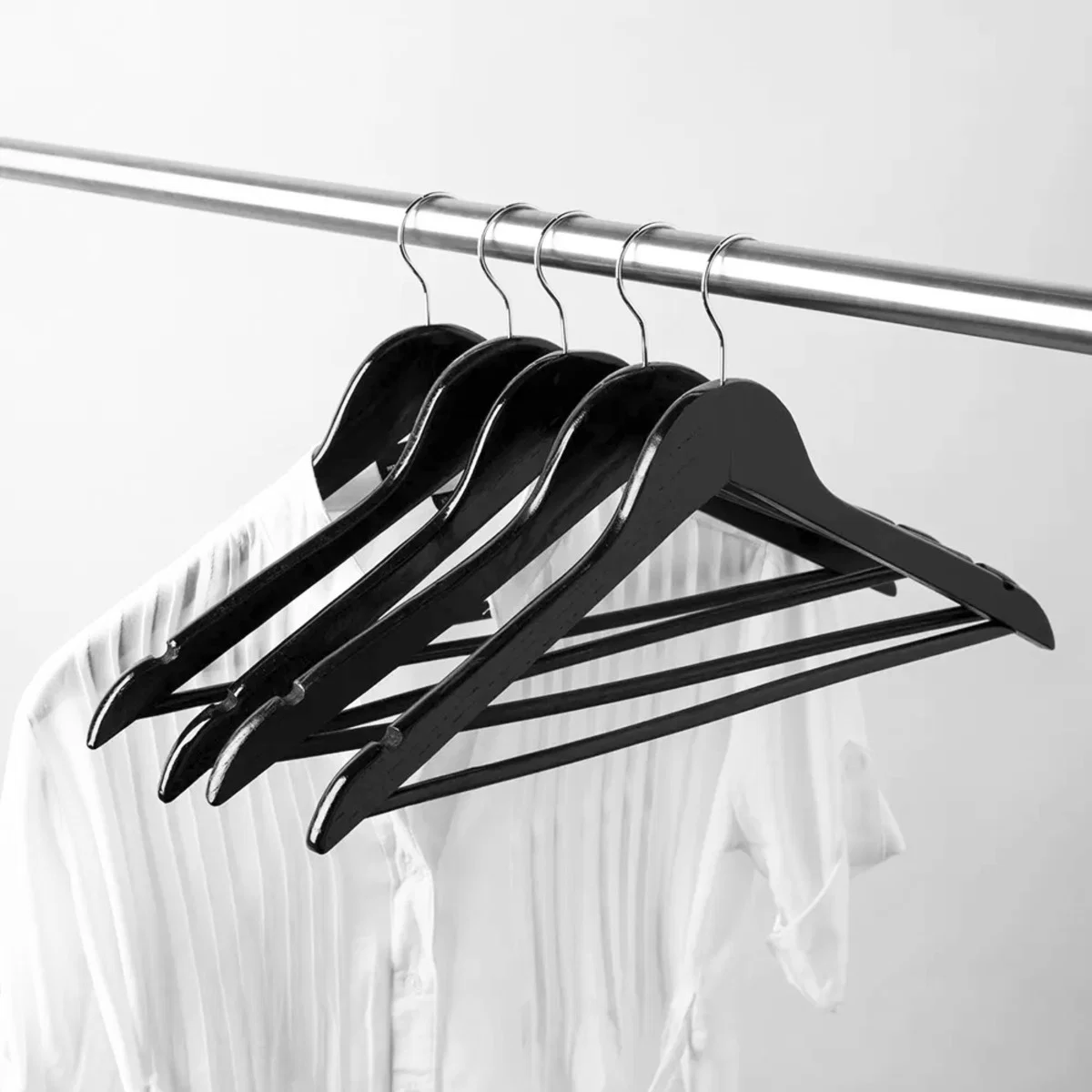 Dependable Lauren Taylor – Wooden Hanger 10 pcs set Specialty