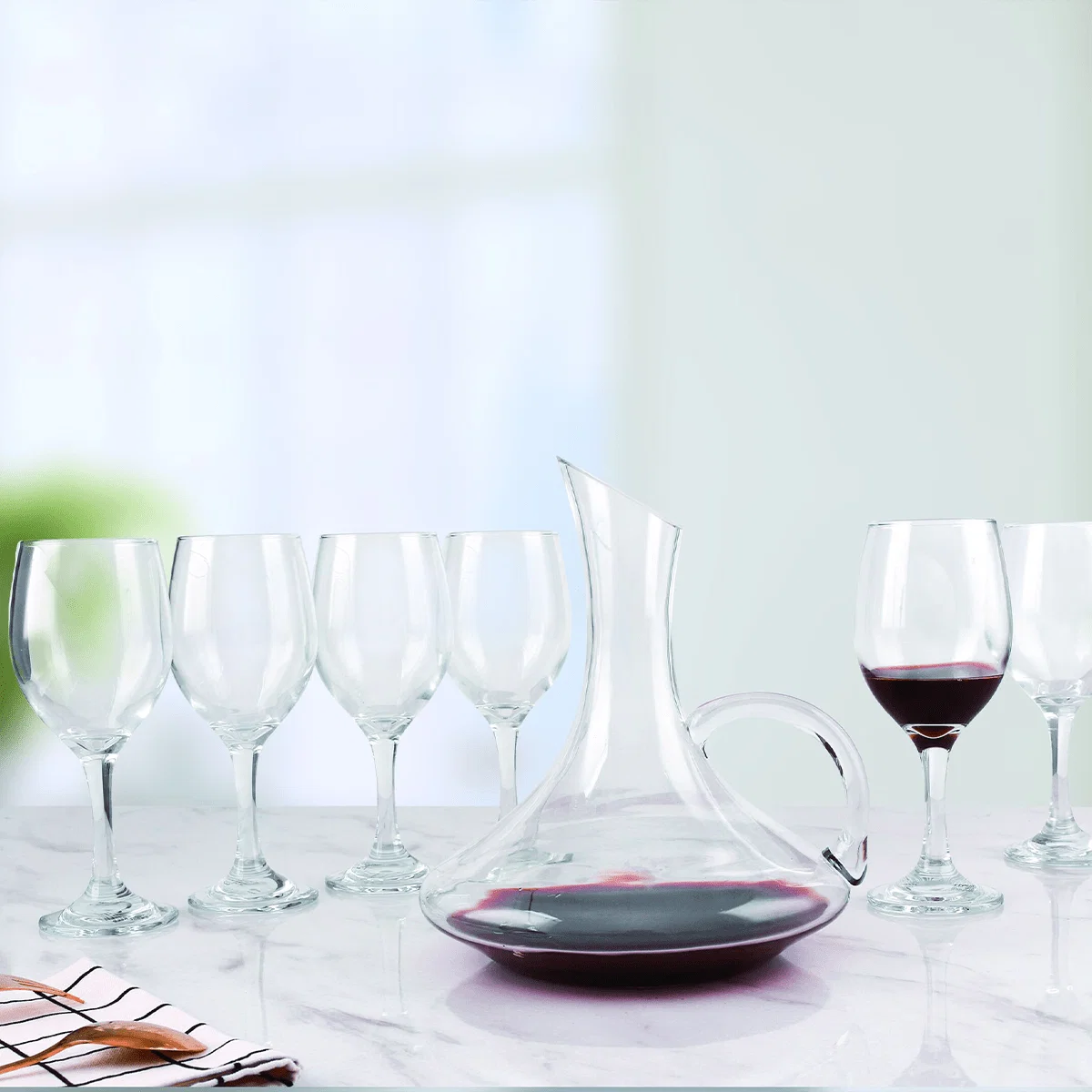 Environmentally Friendly Decanter with 6 Wine Glasses Set Functional