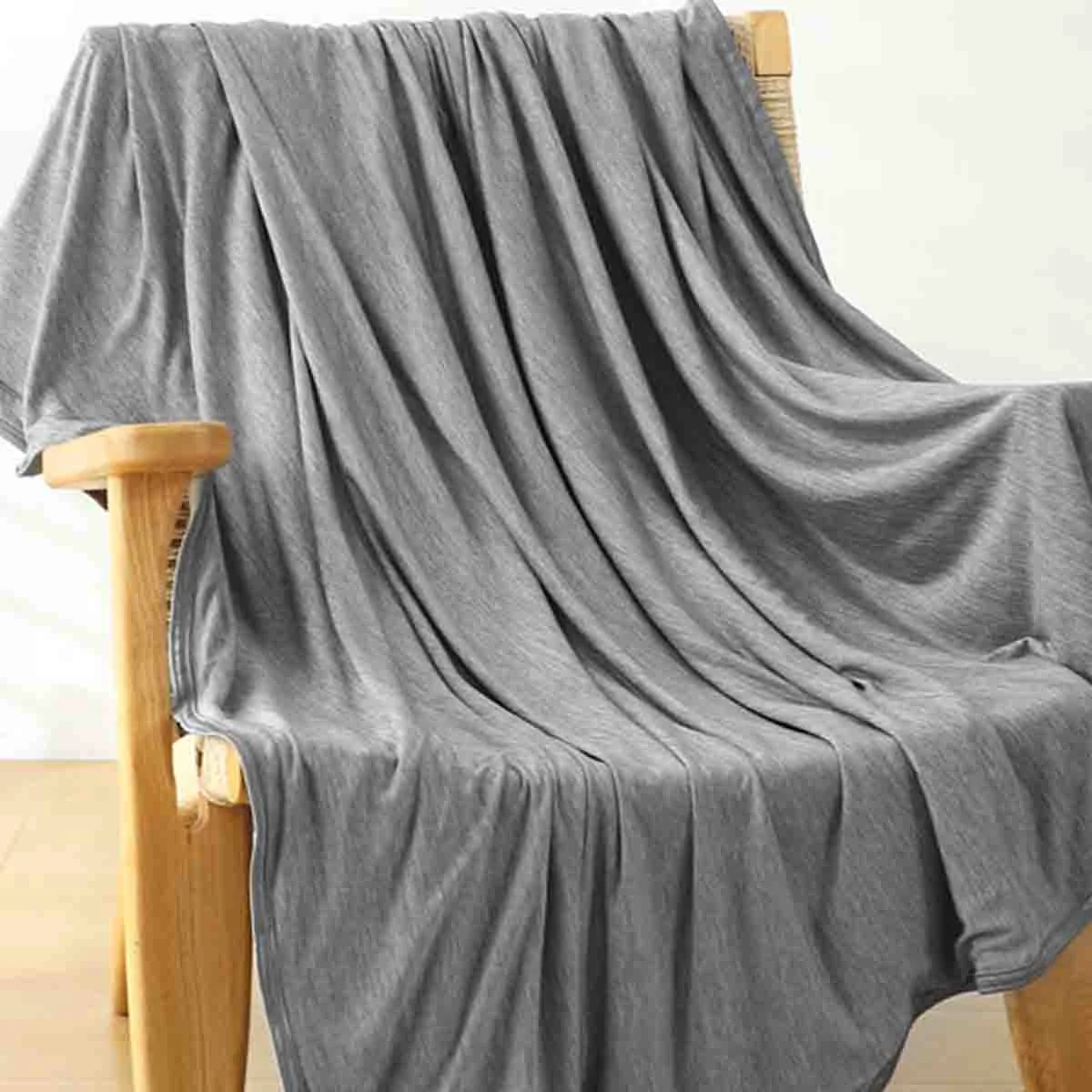 Expertly Made Lauren Taylor – COLIN Cooling Blanket Recyclable