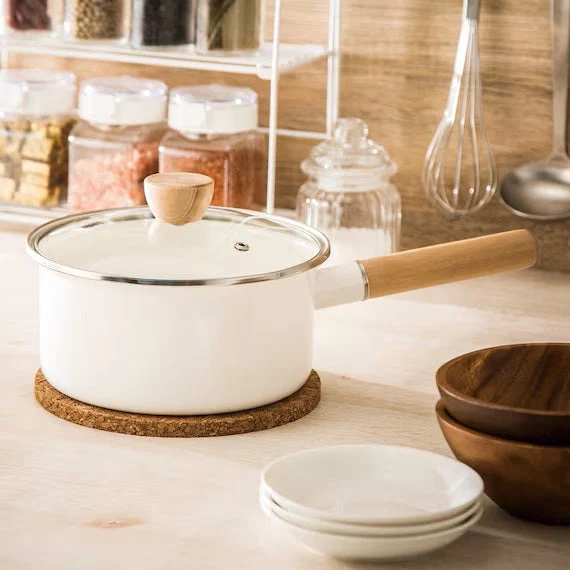 Elite ENAMEL SAUCEPAN 18CM WH Refined