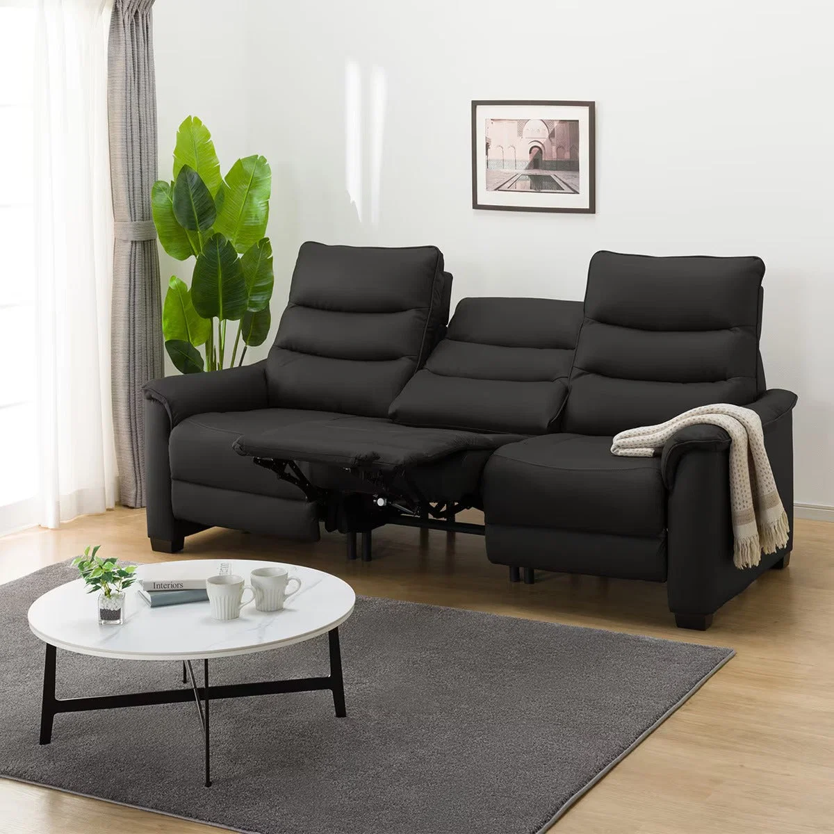Dependable 3 ELECTRIC 3P SOFA N-BELIEVA 3 LEATHER BK Contemporary