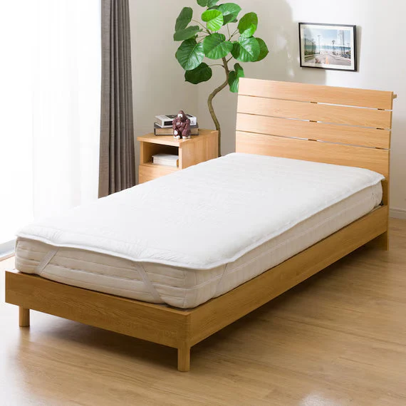 Expertly Made ANTIBACTERIAL AND DEODORANT MATTRESS PROTECTER B2304 GQ High-Performance