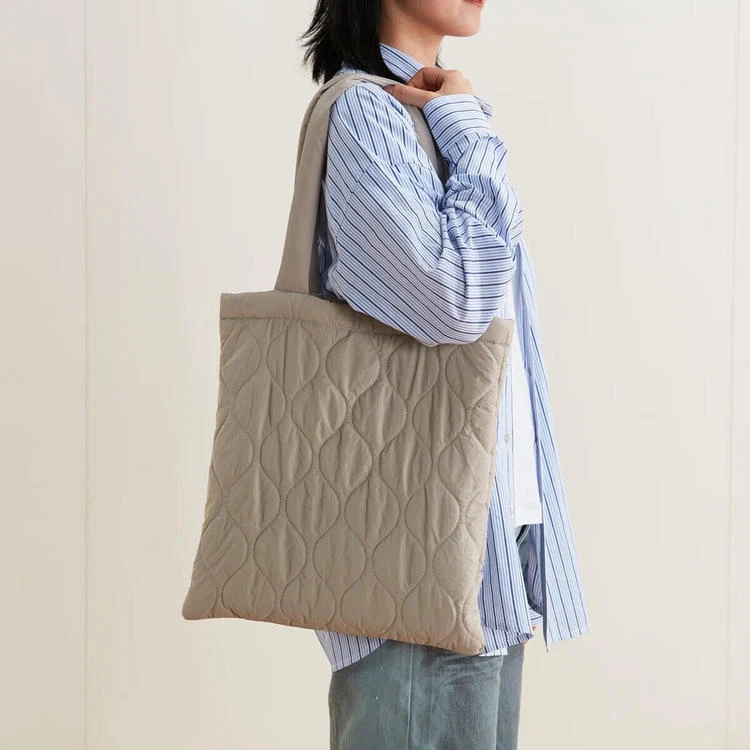 Functional SINGLE SHOULDER BAG WAVE QUILTED LMO Exceptional