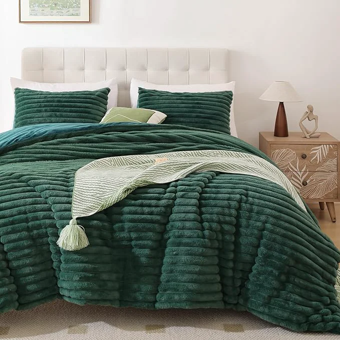 Fine Crafted Smoofy Fluffy Full Size Comforter Sets 3 Pieces – Dark Green Fleece Fluffy Comforter Set Luxury Fuzzy Full Bed Set Soft Comforter Full Size All Season Heavy Faux Fur Comforter with 2 Pillow Cases Consistent