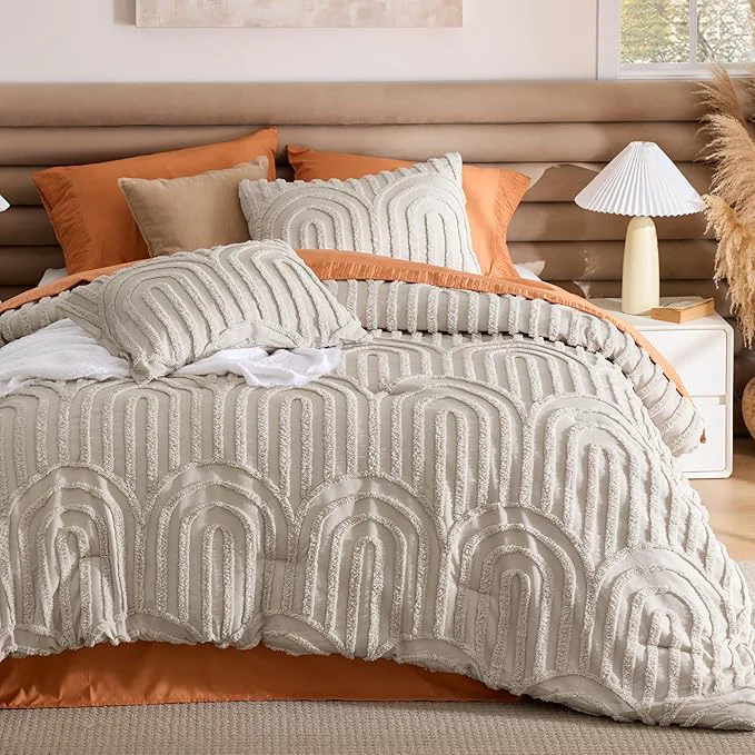 Next-Generation Bedsure Boho Tufted Beige California King Comforter GentleSoft™ 3 Pieces Boho Farmhouse Decor Bedding Arch Shabby Chic Bedding for All Seasons 1 Bed Comforter 2 Pillow Shams 104×96 Inches Durable