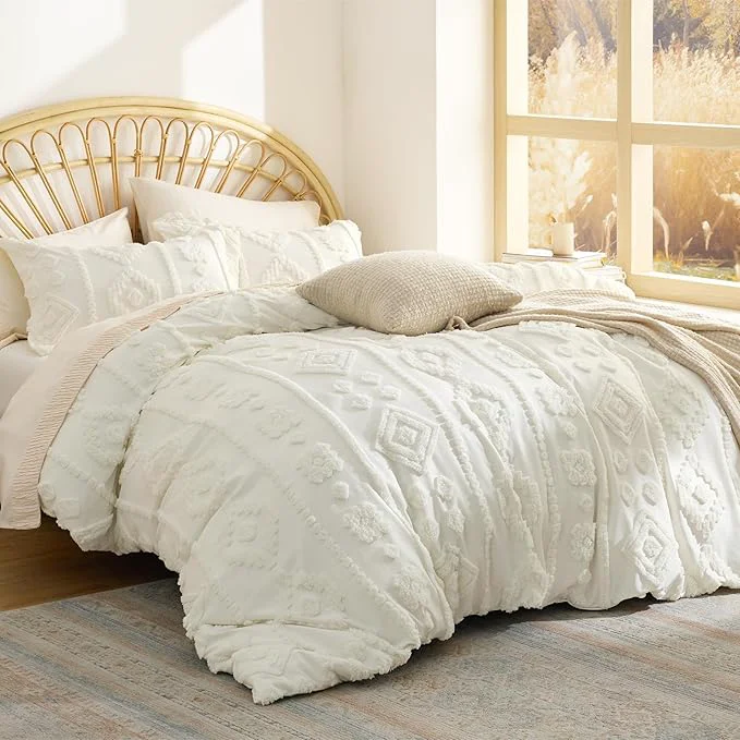 Traditional Bedsure Boho Tufted White Comforter Set Queen Size GentleSoft™ 3 Pieces Boho Farmhouse Decor Bedding Exquisite Shabby Chic Bedding for All Seasons 1 Bed Comforter 2 Pillow Shams 90×90 Inches Modern