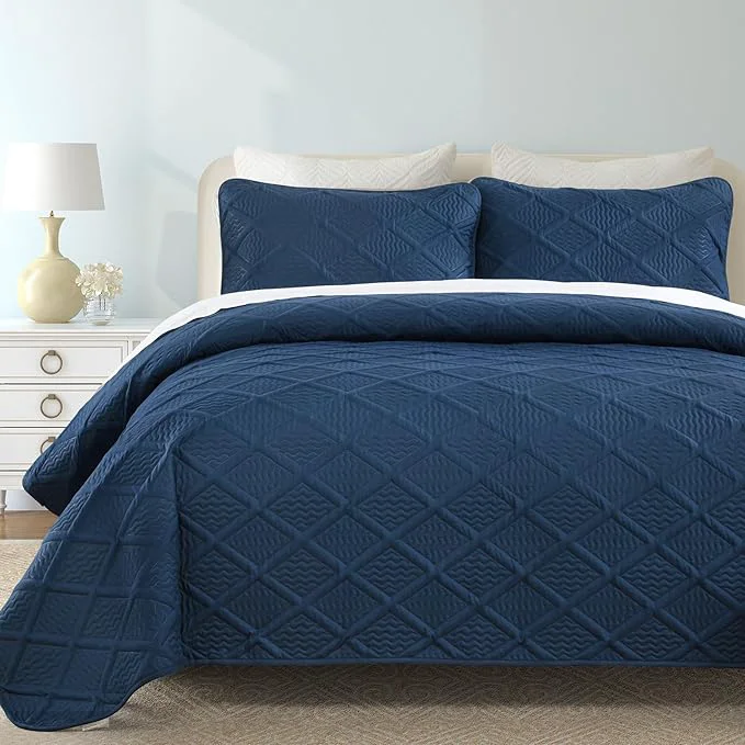 Modern Yiran Navy Blue Quilt Set King Size Fall Bedspreads Embossed Diamond Pattern 3 Piece Soft Microfiber Coverlet Set for All Season with 2 Pillow Shams 106×96 Inch Refined