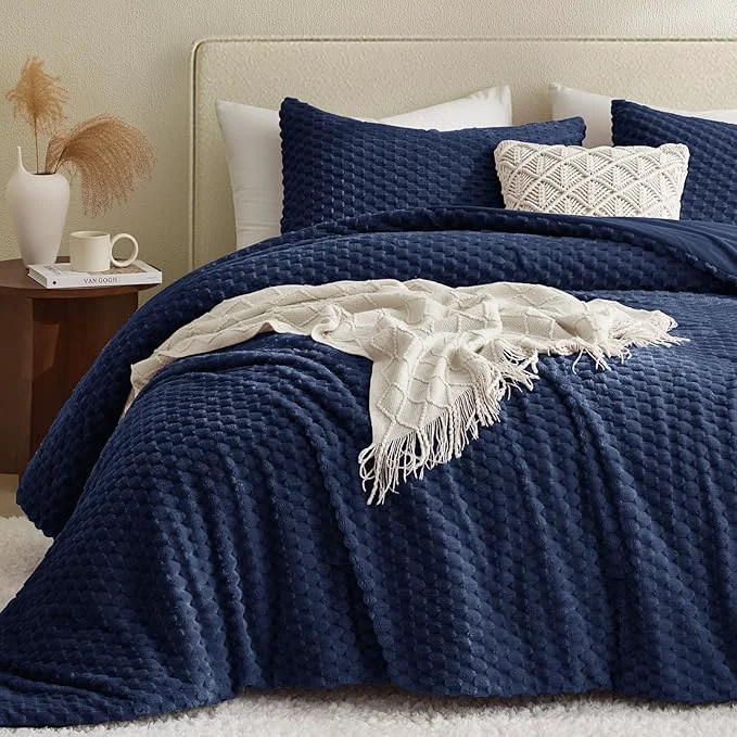 Refined Petrichor Fluffy Queen Comforter Set – Ultra-Soft Navy Flannel Thick Comforter for Queen Bed Luxury Warm Bedding Set for Winter amp Fall Cozy Fuzzy Bed Set 3 Pieces 1 Comforter amp 2 Pillowcases Specialty