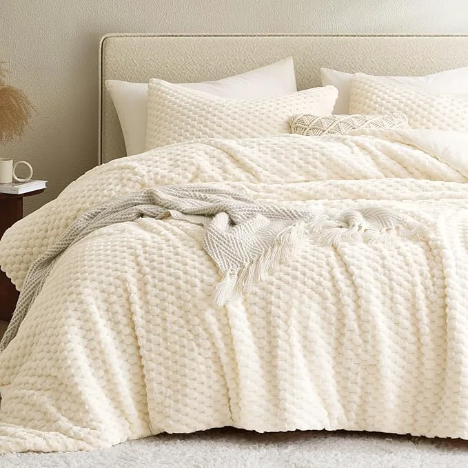 Enhanced Petrichor Fluffy Twin Comforter Set – Ultra-Soft Cream White Flannel Thick Comforter for Queen Bed Luxury Warm Bedding Set for Winter amp Fall Cozy Fuzzy Bed Set 2 Pieces 1 Comforter amp 1 Pillowcase Premium Material