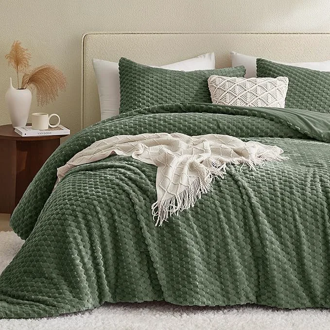 Unique Petrichor Fluffy Twin Comforter Set – Ultra-Soft Green Flannel Thick Comforter for Queen Bed Luxury Warm Bedding Set for Winter amp Fall Cozy Fuzzy Bed Set 2 Pieces 1 Comforter amp 1 Pillowcase Elite