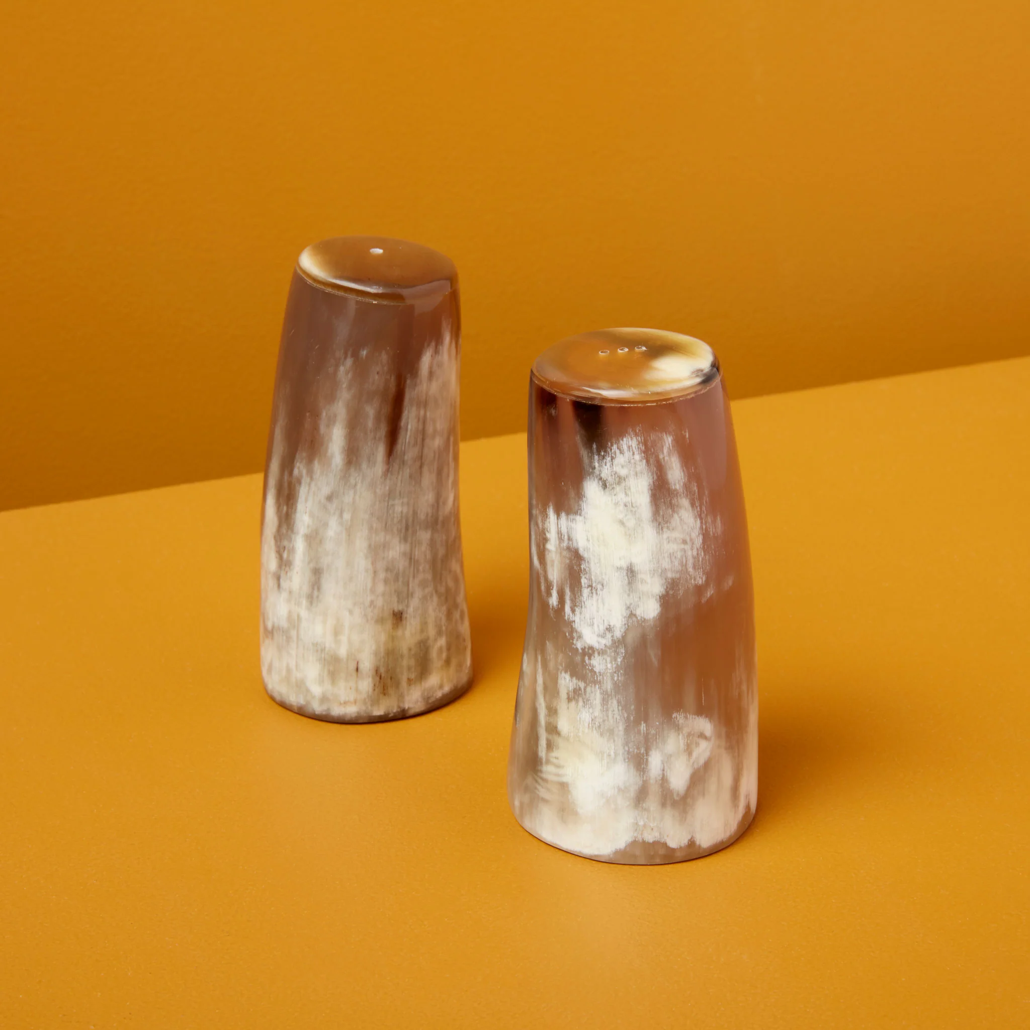 Easy-to-Use Horn Salt amp Pepper Set Large Fine