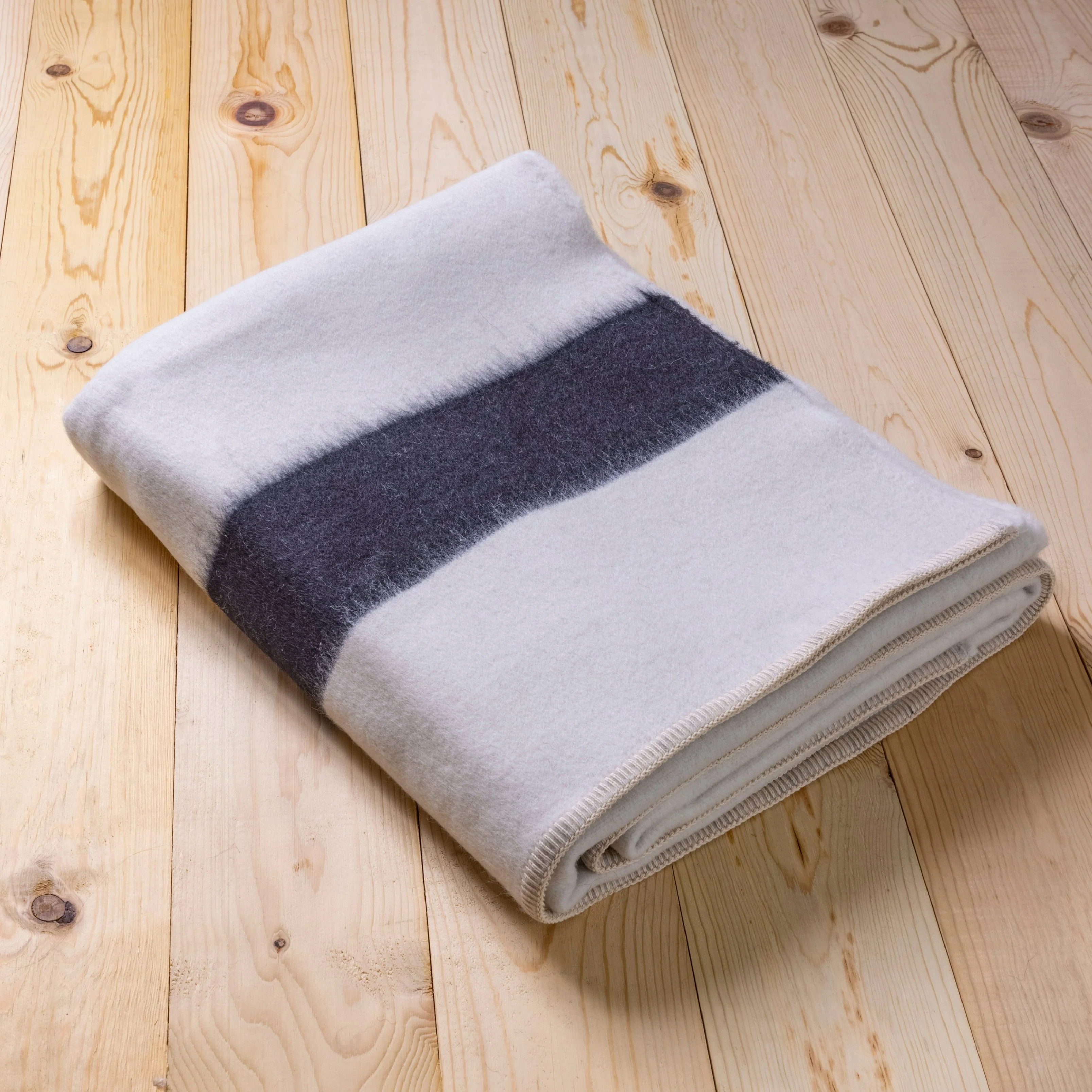 Professional Siempre Blanket Ivory with Black Stripe Green
