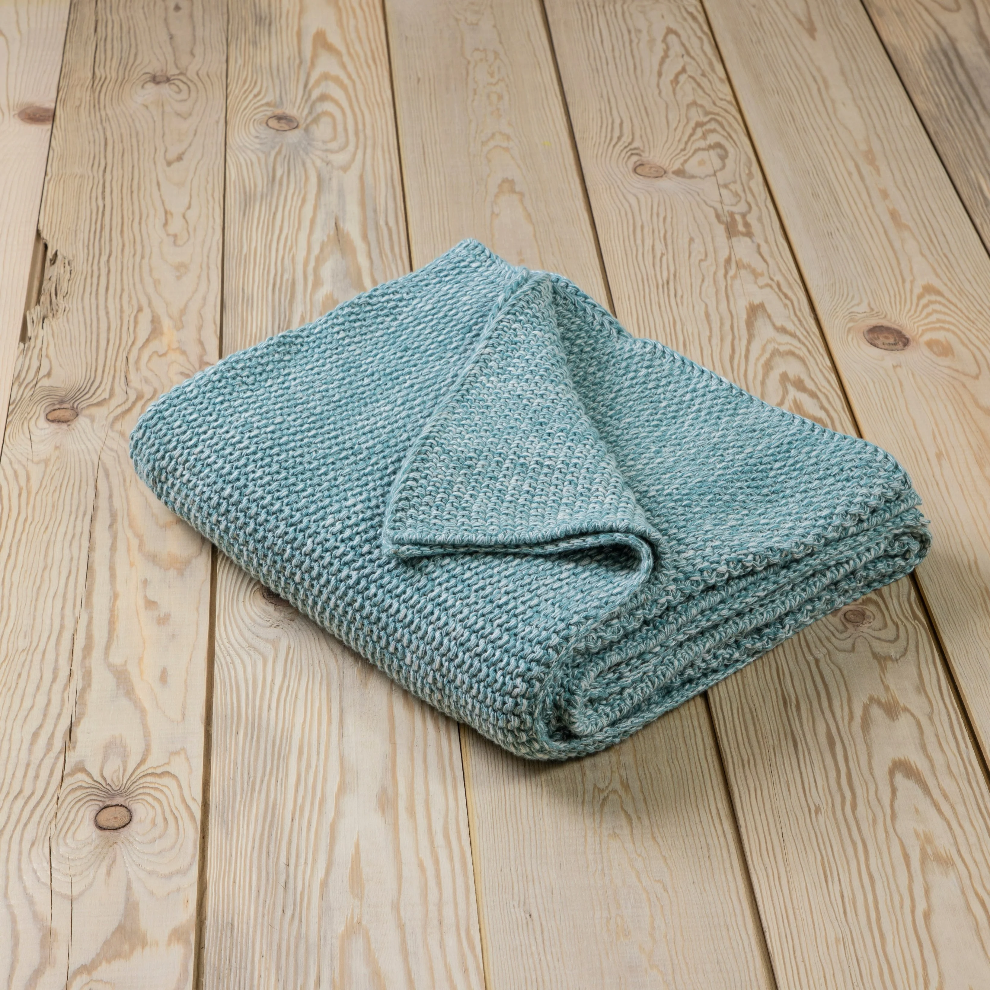 Long-Lasting Belmont Marled Throw Summer Blue Superior