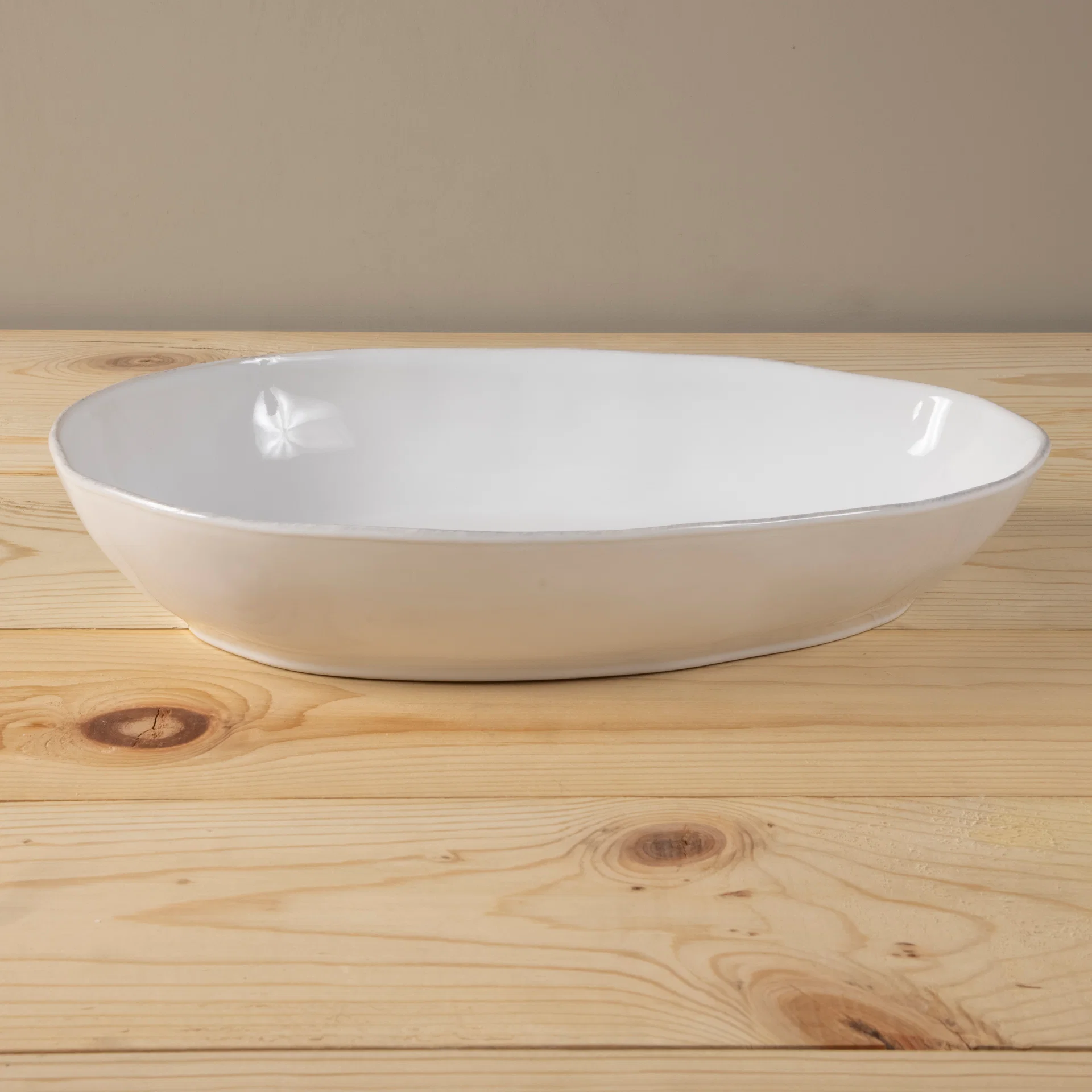 Soft Livia 14 quot Oval Baker White Refined