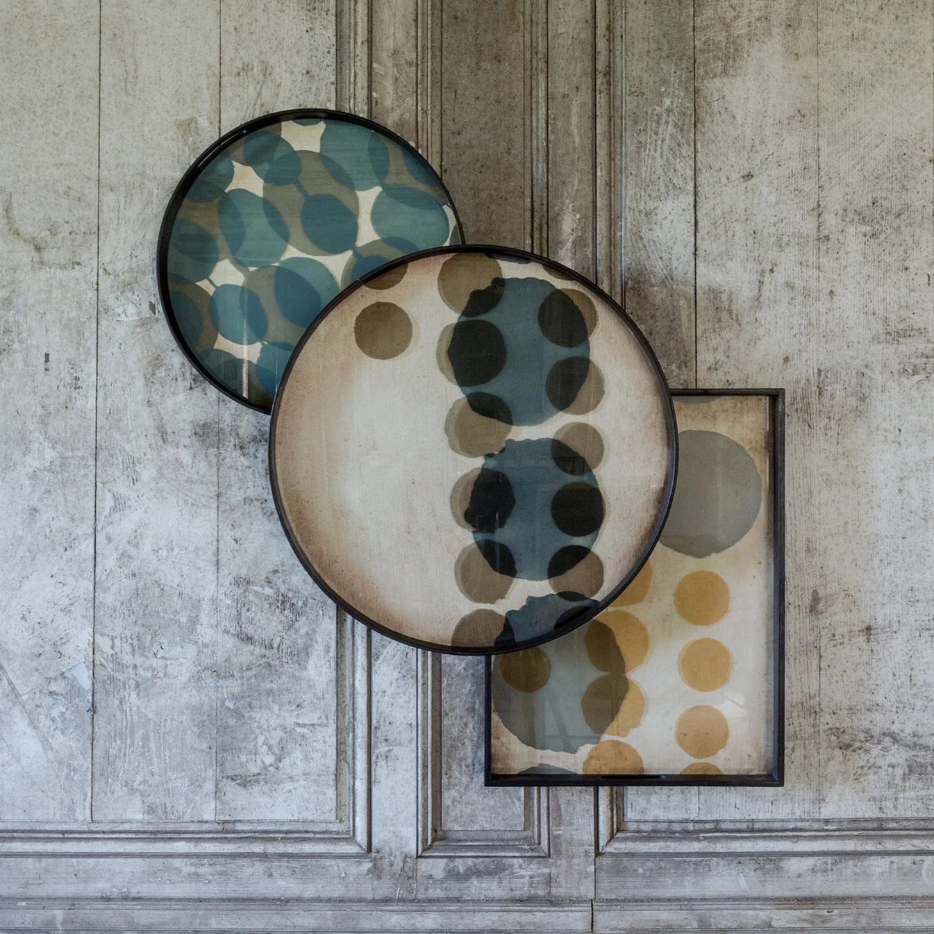 High-Grade Round Slate Layered Dots Glass Tray Large Next-Generation