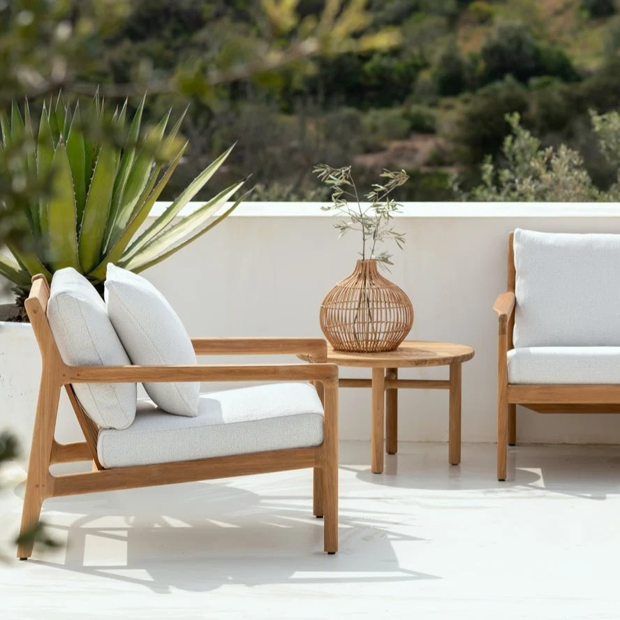 Elite Boucle Light Outdoor Square Pillow Set of 2 White Innovative