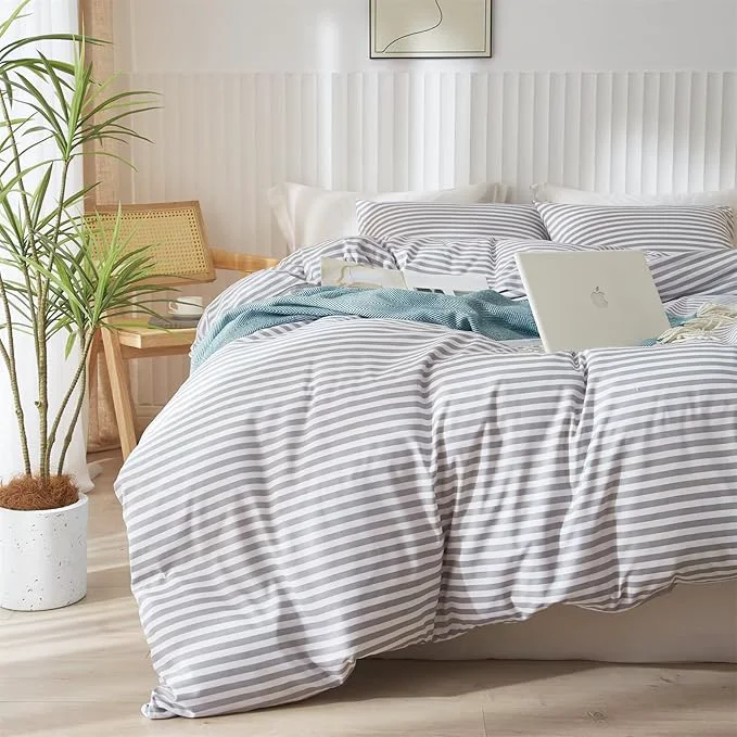 Fashionable mixinni Striped Comforter Set Full Size – Grey White Stripes Pattern Bedding Set for Women and Men 3 Pieces Lightweight Bed Sets for All Seasons 1 Soft Fluffy Comforter 2 Pillowcases Premium Material