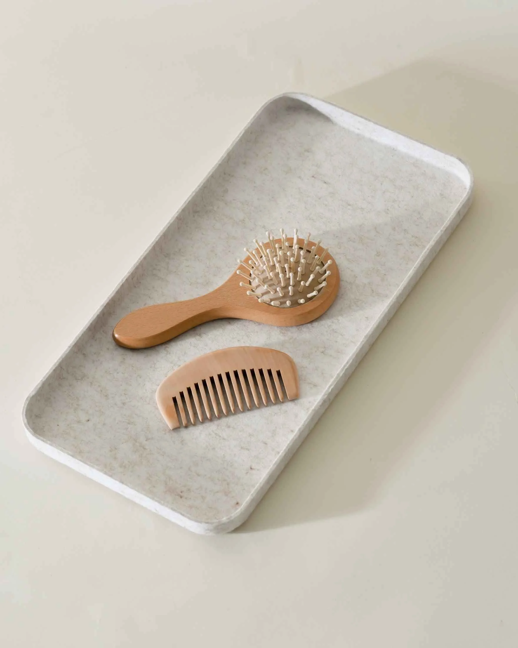 Artisan The Long Tray Sculpted Long Lid Clean