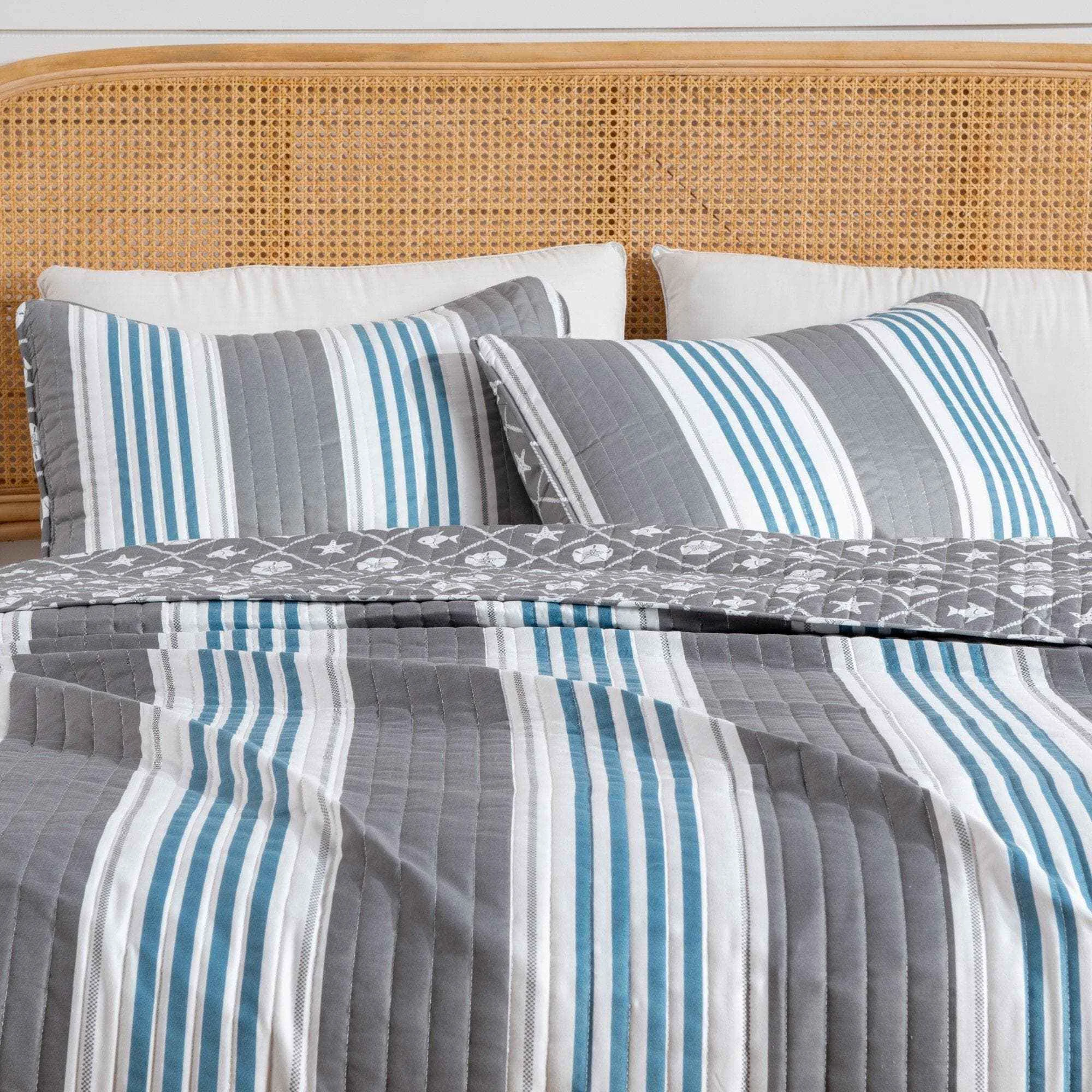 World-Class Striped Coral Quilt Set – St. Croix Collection Top-Quality