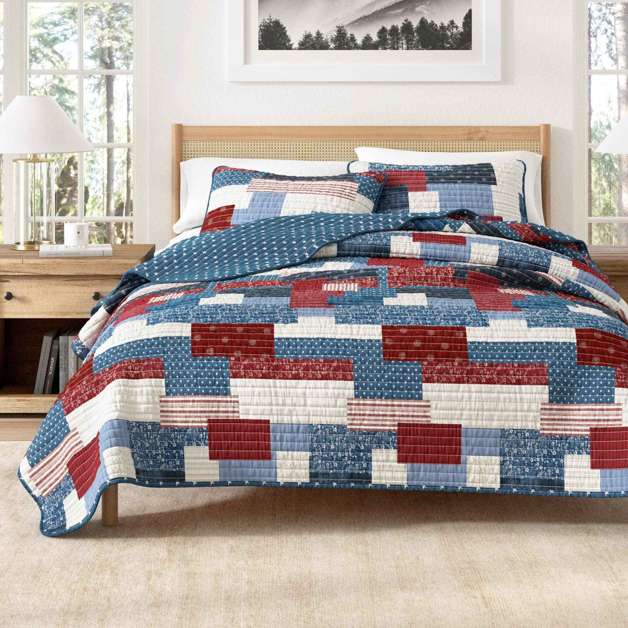 Eco-Friendly Americana Patchwork Quilt Set – Lowel Collection Safe