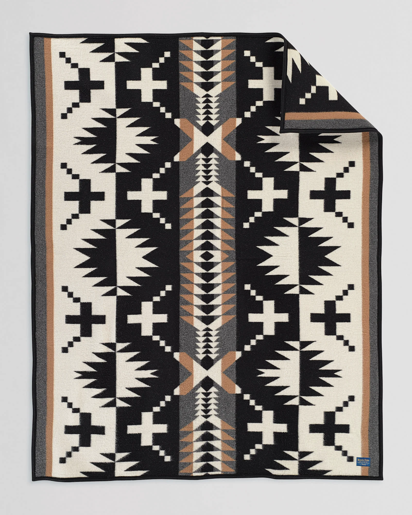 Exclusive Spider Rock Throw Black White Relaxed