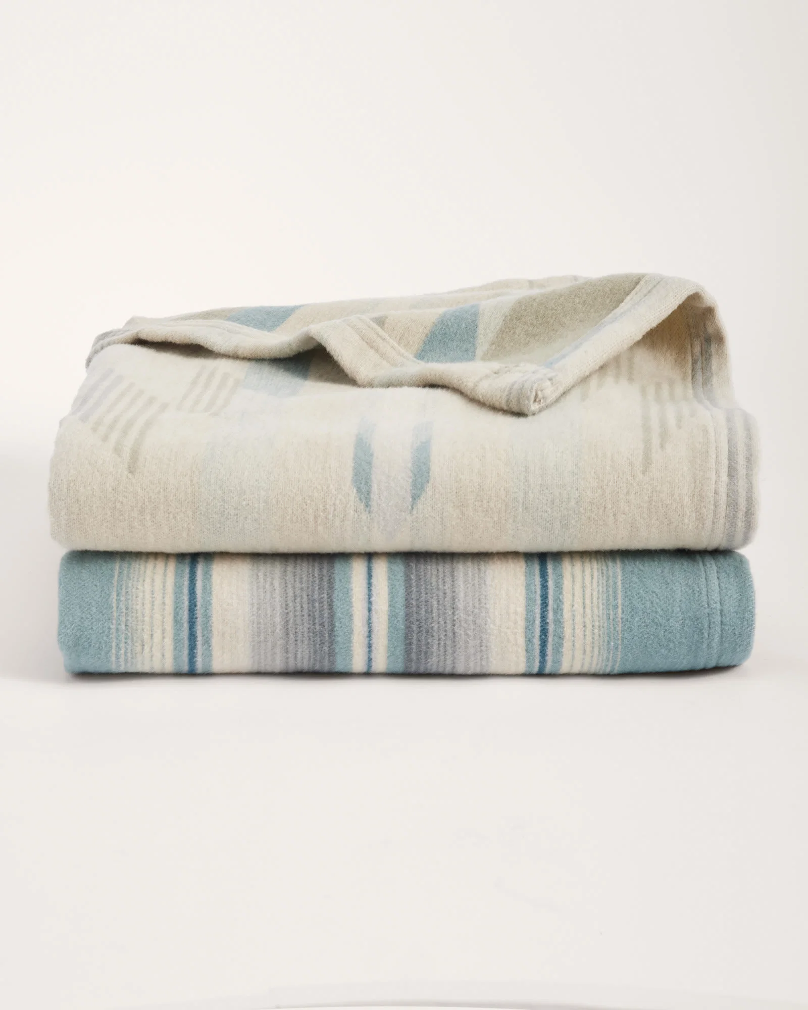 Specialty Wyeth Falls Stripe Organic Cotton Throw Gift Pack Linen Unique
