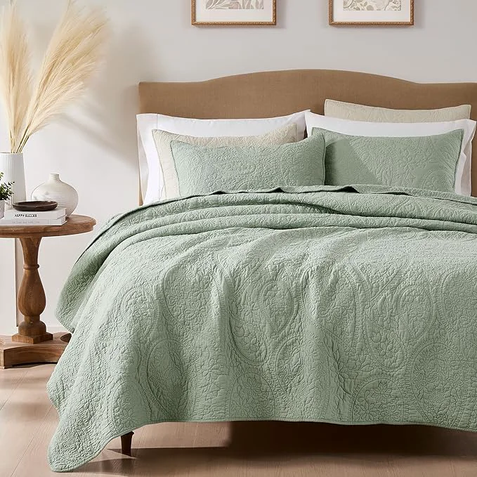 High-Grade palassio Sage Green Paisley Cotton Quilt Twin Size Bedding Sets with 1 Pillow Sham Boho Floral Lightweight Farmhouse Country Vintage Soft Bedspread Shabby Chic Coverlet for All Season 2 Pieces Functional