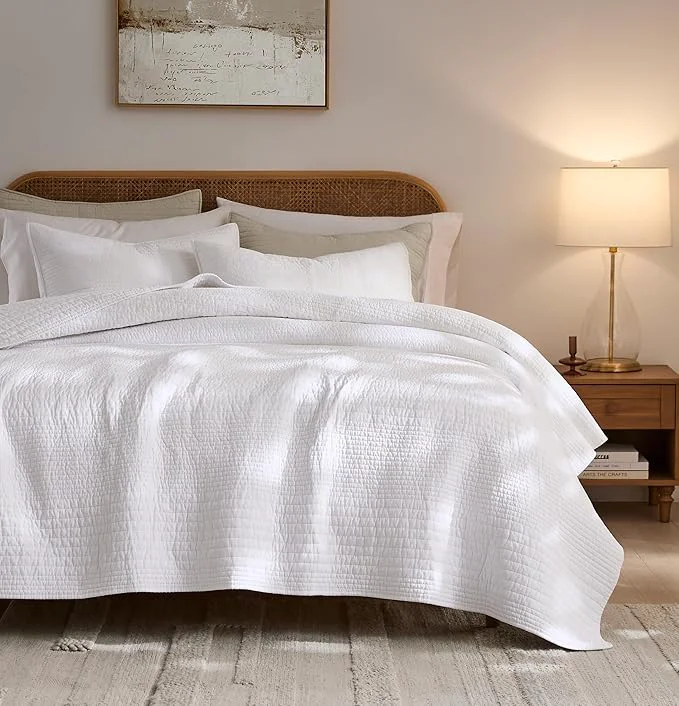 High-End palassio Striped White Cotton Quilt California Cal King Size Bedding Sets Oversized Lightweight Channel Pick Stitch Textured Bedspread Soft Farmhouse Country Coverlet for All Season 2 Shams Environmentally Friendly