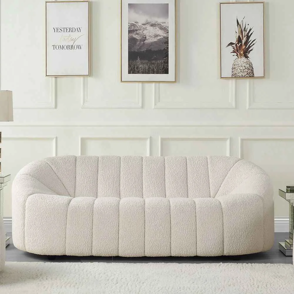 Healthy Osmash – Sofa – White Teddy Sherpa Detailed