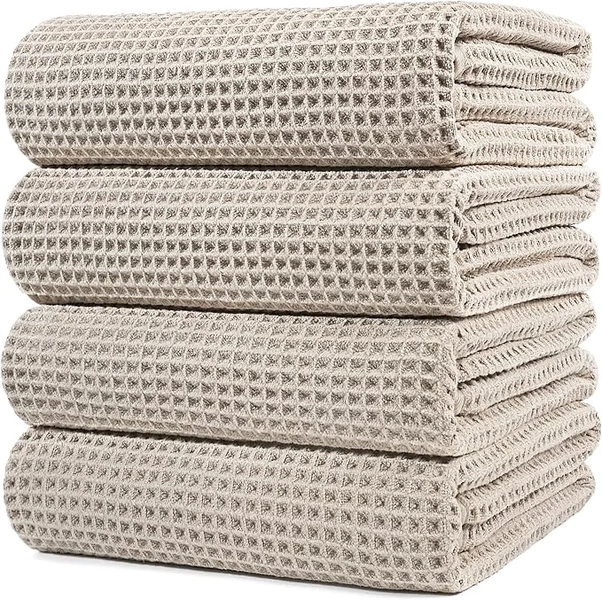 Green POLYTE 430 GSM Microfiber Oversize Quick Dry Lint Bath Towel 60 x 30 in Lightweight