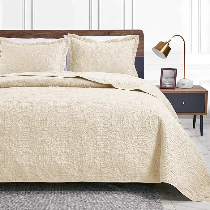 Detailed Love 39 s cabin Quilts for Queen Bed Beige Bedspreads Bedding Set – Summer Lightweight Bedspread Comforter – Coin Pattern Bedding Coverlet for All Season – 3 Pieces 1 Quilt 2 Pillow Shams Responsible