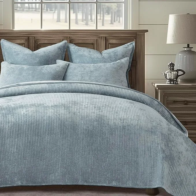 Top-Quality EVERGRACE Velvet Quilt Set Queen Size Luxurious Soft Quilted Bedding Sets Lightweight Velvet Comforter for All Season Striped Channel Bedspread Coverlet with 2 Shams Blue Linen Fashionable