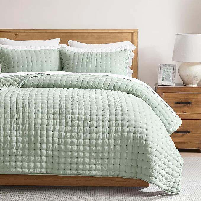 Luxury WDCOZY Sage Green King Size Quilt Bedding Sets with 2 Pillow Shams Lightweight Soft Bedspread Coverlet Quilted Blanket Thin Comforter Bed Cover for All Season 3 Pieces 104×90 inches Stylish