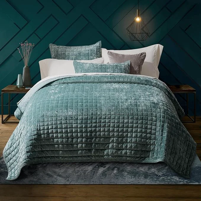Exceptional RECYCO Luxury Velvet Quilt Set King Size Lightweight Velvet Comforter Set Oversized Bedspread Coverlet Quilted Bedding Set with 2 Matching Pillow Shams for All Season Aqua Green Reusable
