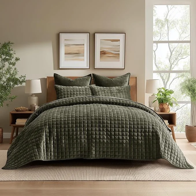 Trendy RECYCO Luxury Velvet Quilt Set California King 118 39 39 x 106 39 39 Oversized Bedspread Ultra Soft Velvet Comforter Lightweight Box Stitch Bedding Sets for All Season with 2 Shams Olive Green Unique