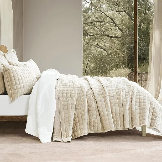 Reusable RECYCO Luxury Velvet Quilt Twin Twin XL Size Bedding Set Ultra Soft Velvet Comforter Set Lightweight Quilted Channel Box Stitch Oversized Bedspread Coverlet for All Season with 1 Sham Beige High-End