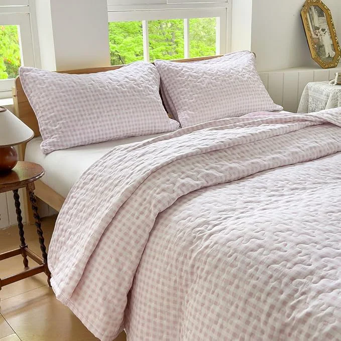 Long-Lasting NSNLGSGC Pink Gingham King Quilt Set Soft Pre-Washed Microfiber Pink Plaid King Bedspread Lightweight Checked Summer Quilt Grid Bedding Coverlets for All Seasons Enhanced