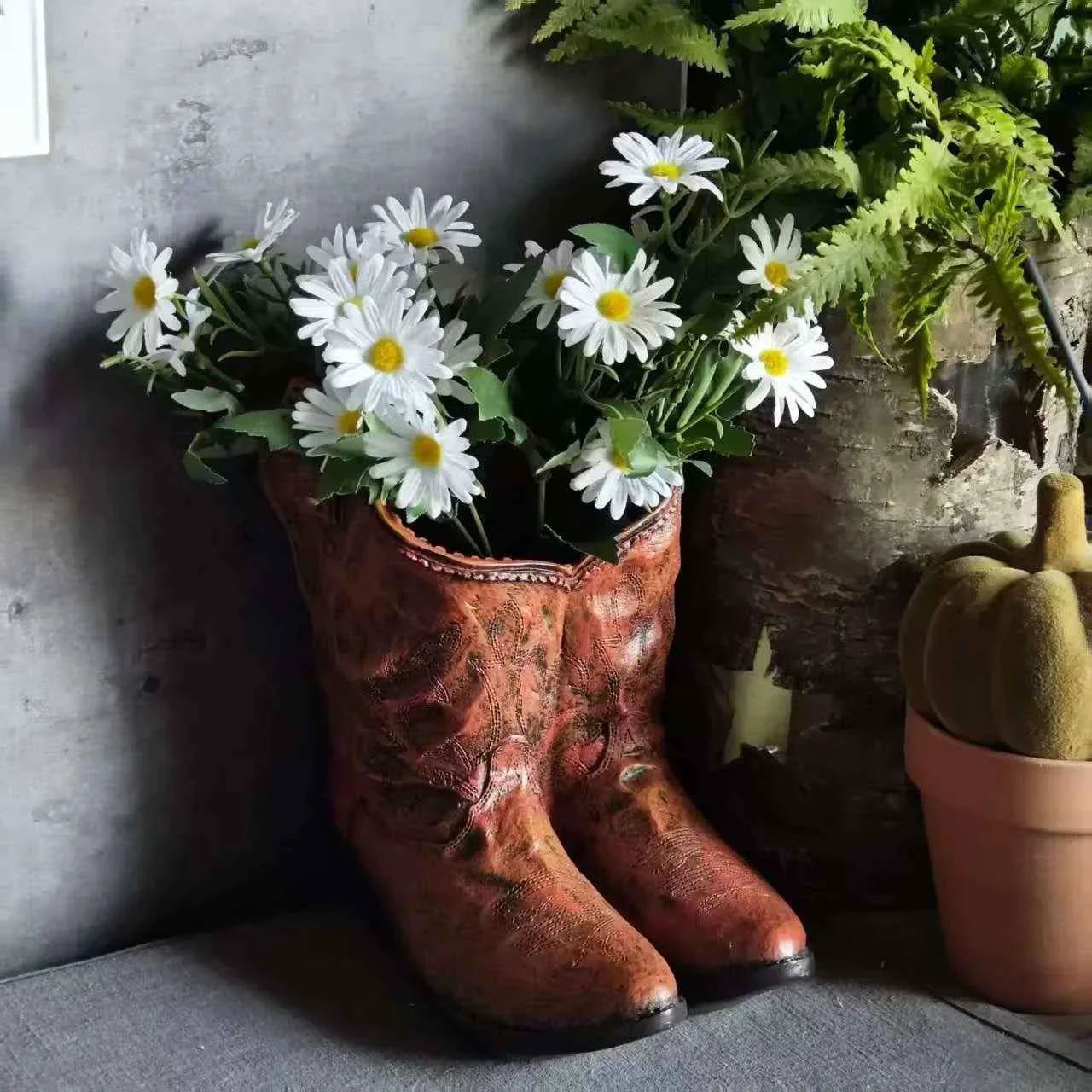 Enhanced 1pc American Country Creative Western Cowboy Boot Resin Flower Pot Ornament Vase for Balcony Garden Decoration Genuine