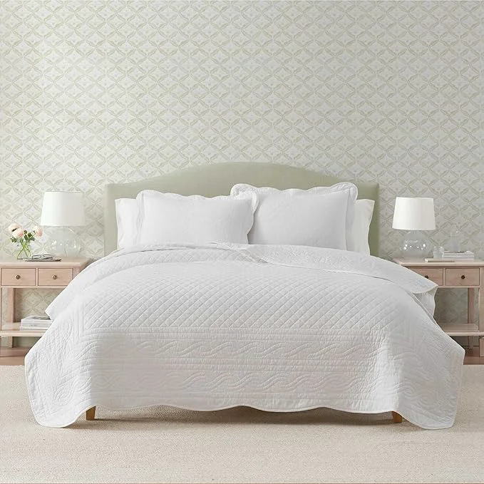 Green Martha Stewart – Twin Size Quilt Set Soft amp Breathable Cotton Percale Quilted Bedding with Matching Pillowcase Scalloped Edge Bed Set Vintage Scallop White High-Quality