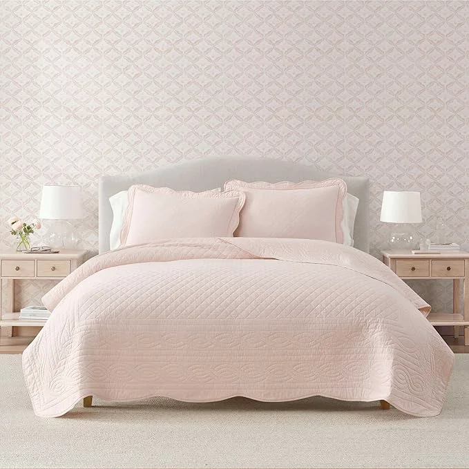 Outstanding Martha Stewart – Twin Size Quilt Set Soft amp Breathable Cotton Percale Quilted Bedding with Matching Pillowcase Scalloped Edge Bed Set Vintage Scallop Pink Elegant
