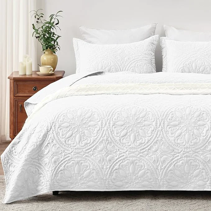 Modern EXQ Home Quilt Set Full Queen Size White 3 Piece Lightweight Soft Coverlet Mandala Flower Pattern Bedspread Set for All Season 1 Quilt 2 Pillow Shams Efficient
