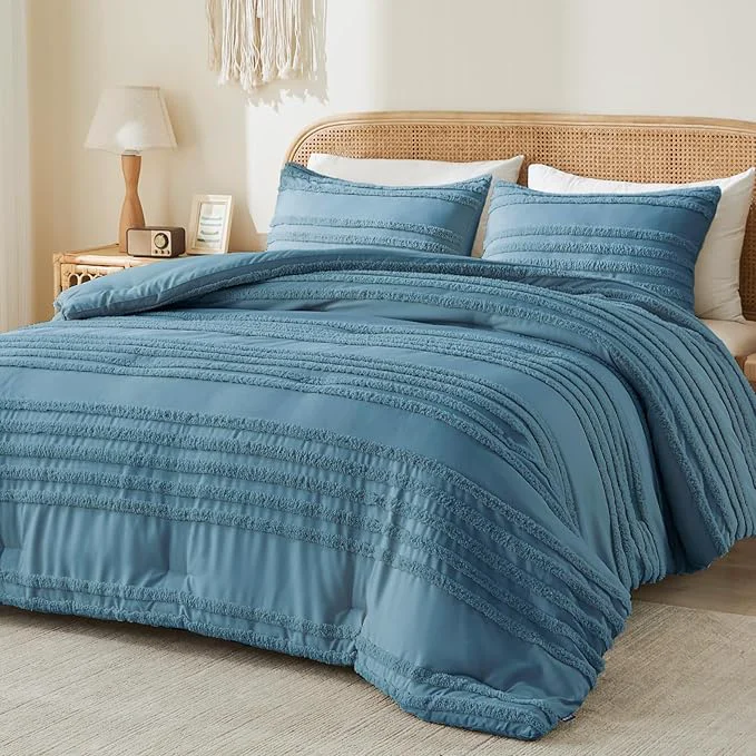 Fashionable BEDELITE Boho King Size Comforter Set – Dusty Blue Tufted Striped Bed Set 3 Pieces Soft Vintage Farmhouse Comforter for All Seasons Boho Home Decor Fluffy Jacquard Bedding with Pillow Sham Elite