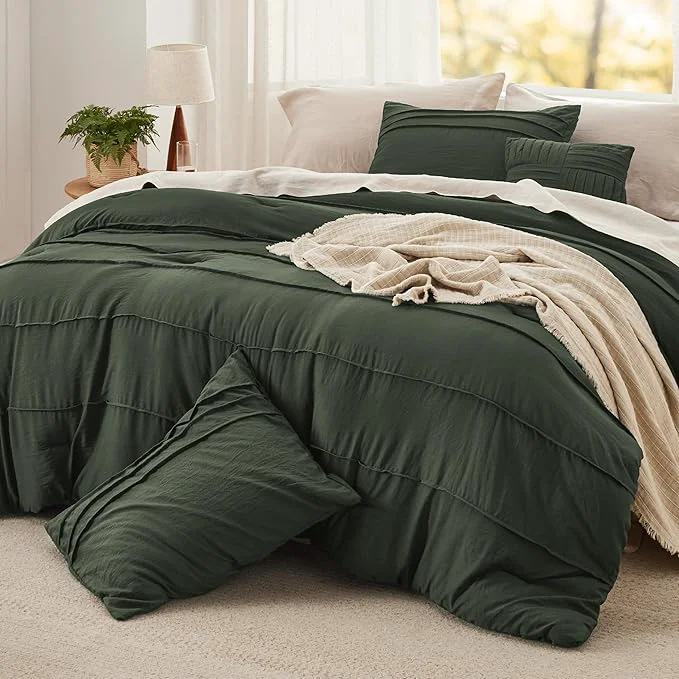 Natural Bedsure Olive Green Oversized Queen Comforter Set – 4 Pieces Pinch Pleat Bed Set Down Bedding Sets for All Season 1 Comforter 2 Pillowcases 1 Decorative Pillow Durable
