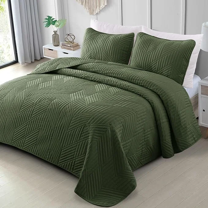 Excellent Exclusivo Mezcla Ultrasonic King Quilt Bedding Set Lightweight Olive Green Bedspreads Soft Modern Geometric Coverlet Set for All Seasons 1 Quilt and 2 Pillow Shams Comfortable