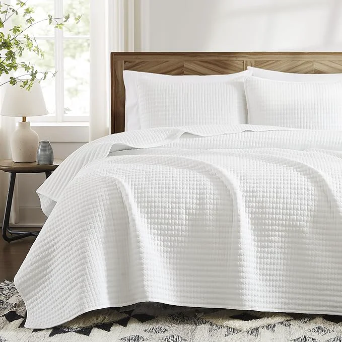 Premium WRENSONGE White Quilt Set Queen Size-3 Pieces Lightweight Bedspreads Summer Coverlet for All Season Soft Quilt Bedding Set with 2 Pillow Shams Suitable for Bed amp Couch Breathable