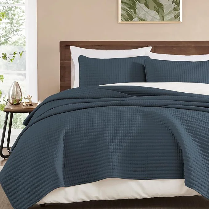Proven WRENSONGE Queen Quilt-3 Pieces Lightweight Navy Blue Bedspreads Queen Size Quilt Bedding Set for All Season Soft Summer Coverlet with 2 Pillow Shams Suitable for Bed amp Couch Artisan