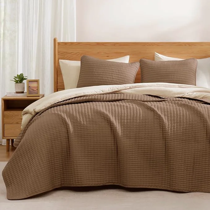 Consistent WRENSONGE King Size Quilt-3 Pieces Lightweight Bedspreads Brown King Quilt Bedding Set for All Seasons Soft Summer Coverlet with 2 Pillow Shams Suitable for Bed Couch Quilt Blanket Excellent
