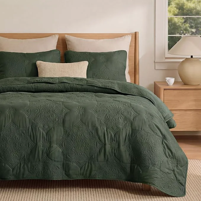 Enhanced Bedsure King Quilt – Olive Green Bedspread King Size amp Lightweight Comforter Modern Coverlet with Mandala Pattern Ultra Soft All-Season Bedding 106 x 96 Inches Stitch- Quilting Ultra Soft Lightweight Machine Washable Pet-Friendly