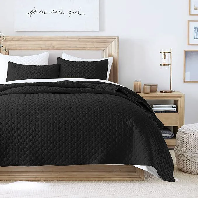 Next-Generation HORIMOTE HOME Quilt Set Twin Size Black Bedspread with Clouds Pattern Soft Coverlet Set Lightweight Microfiber Quilted Bedspread for All Season Includes 1 Quilt and 1 Pillow Sham Contemporary