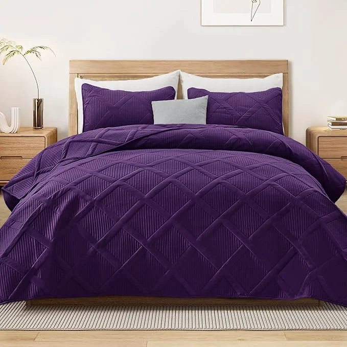 Premium Exclusivo Mezcla King Quilt Set- Deep Purple Quilts Bedding Set with 2 Pillow Shams Modern King Bedspread with Striped Pattern Soft Lightweight Bedspreads Coverlets for All Seasons Top-Quality